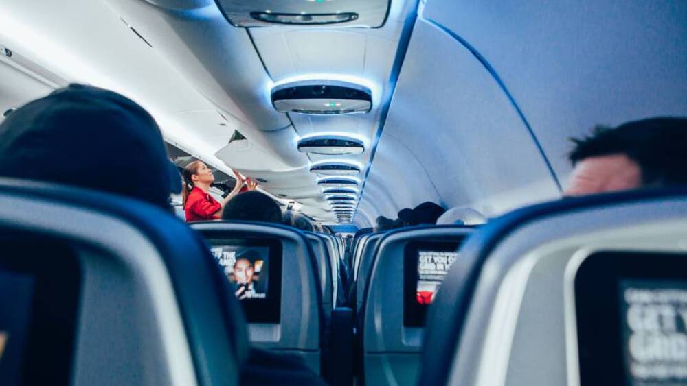 Nie jest tajemnicą, że wnętrze samolotu jest pełne bakterii