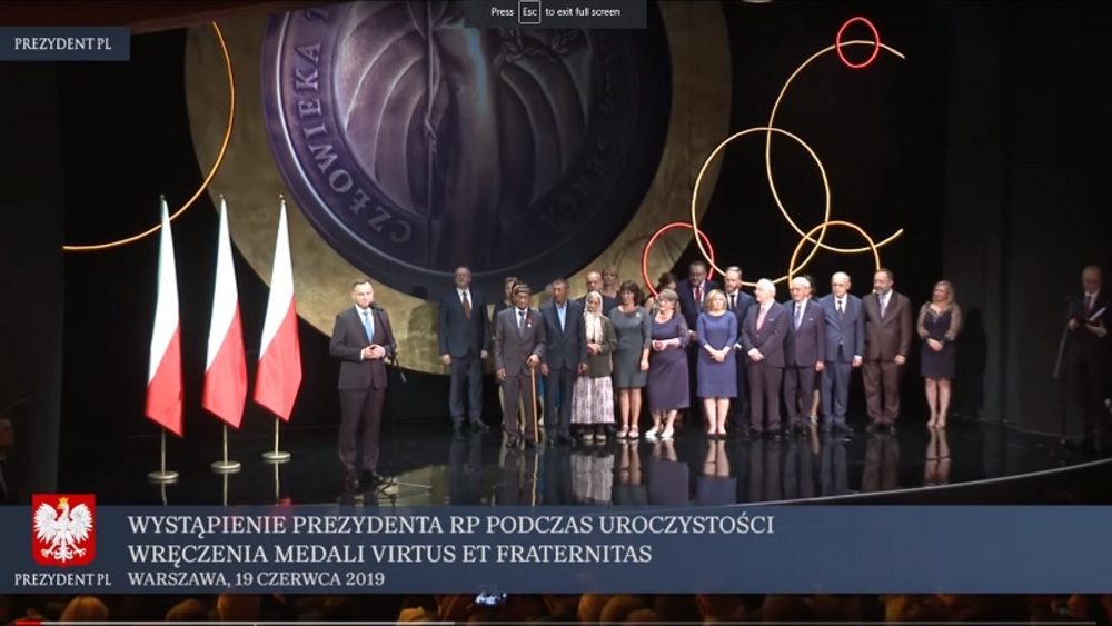 Wręcznie Medali „Virtus et Fraternitas” przez Prezydenta RP Andrzeja Dudę
