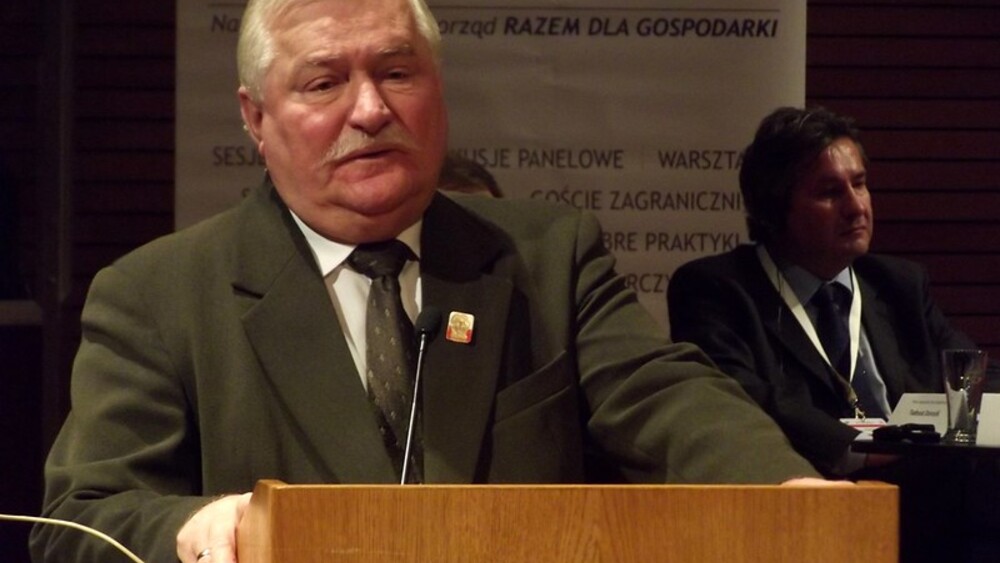 Wałęsa wbił szpilę Hołowni! "Tak byłoby najlepiej"