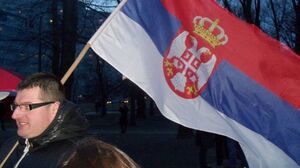 Broń gładkolufowa i miotacze gazu przeciw protestującym w obronie Kosowa! [ZOBACZ ZDJĘCIA]