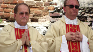 Kardynał Dziwisz po raz pierwszy na rocznicy powstania Radia Maryja