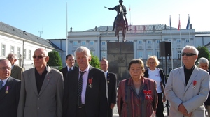 Warta Honorowa przed Pałacem Prezydenckim. ZDJĘCIA!