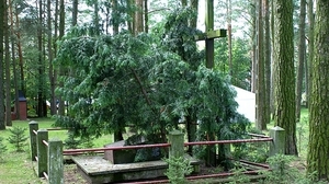 Niechciana ekshumacja ofiar niemieckiej zbrodni w Serwach na Podlasiu