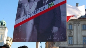 13 grudnia 2007 Lech Kaczyński podpisał Traktat Lizboński