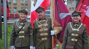 Tablica poświęcona TG „Sokół” odsłonięta w Lesznie w 101 rocznicę wybuchu Powstania  Wielkopolskiego - fotogaleria