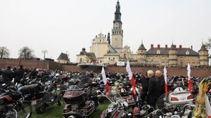 Motocykliści na Jasnej Górze! Na XI Zlot Gwiaździsty przyjechało 20 tys. motocykli