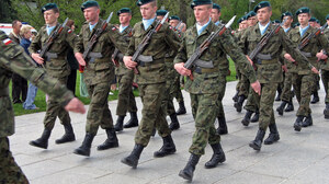 Gen. Komornicki nie gryzie się w język. Tak skomentował dymisję dowódców