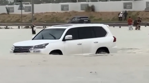 Chaos w Dubaju po tym, jak odnotowano największe opady deszczu od 75 lat