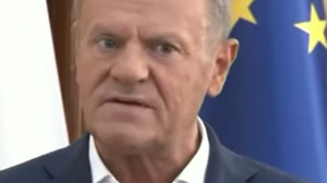 Mija rok rządów. Donald Tusk już szykuje się do ucieczki z urzędu?