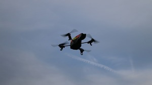 Wojskowy dron pod wpływem sztucznej inteligencji zaatakował operatora? Sprzeczne doniesienia