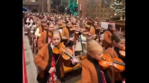 Świat oszalał na punkcie tej polskiej kolędy. Zobacz!