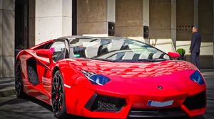 Lamborghini i rolexy skonfiskowane w związku z oszustwem na Covid
