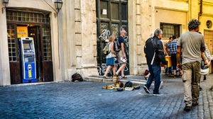 Ogromne protesty! Podnieśli pensję minimalną o... złotówkę