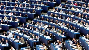 Parlament Europejski ograniczy prawa rodziców? Dzieci będą decydować o aborcji?