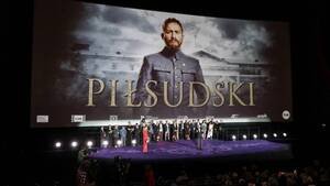 Ministerstwo Kultury przekazało ponad 7 mln zł na produkcję filmu „Piłsudski”