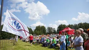 „Tradycyjna rodzina to nasza ostoja i przyszłość”. Rodzinny Zlot Turystyczny ZPL i AWPL-ZChR