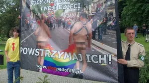 Tylko działacze pro-life i narodowcy przeciw Paradzie Równości. ZDJĘCIA!