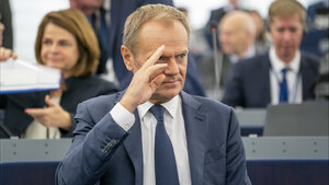 Donald Tusk zrobi sobie przerwę. "Konieczne jest podjęcie leczenia"