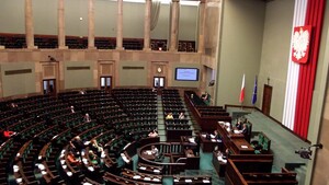 Sensacyjny sondaż parlamentarny! PiS przegania PO