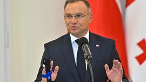 Andrzej Duda z ortezą! Co stało się Prezydentowi?