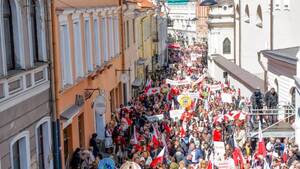 Tysiące Polaków na paradzie polskości w Wilnie