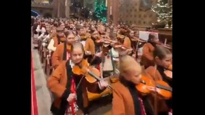 Świat oszalał na punkcie tej polskiej kolędy. Zobacz!