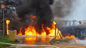 Szokujący pożar w Poznaniu. Wybuchł na wodzie!