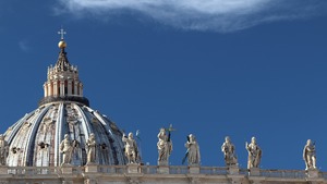 Kardynał na synodzie o otwartości na LGBT, ale już nie na tradycyjną Mszę