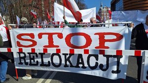 W Krakowie i Zgorzelcu biało-czerwono. „Nie likwidujcie Polski”!