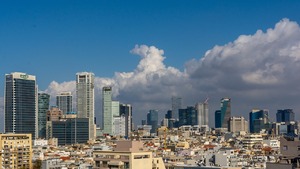 Tel Aviv: wjechał samochodem w tłum i zaatakował ludzi nożem