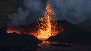 Islandia: ogłoszono stan wyjątkowy z powodu wybuchu wulkanu