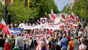 Jako jedna wielka polska rodzina. Ulicami Wilna przeszła wielotysięczna Parada Polskości